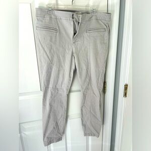 Loft Outlet Skinny Ankle petite 14P cream/khaki color skinny pant